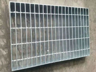 GT型溝蓋板普通側溝、橫斷溝鋼格板溝蓋廠家 GT型溝蓋板普通側溝、橫斷溝鋼格板溝蓋廠家